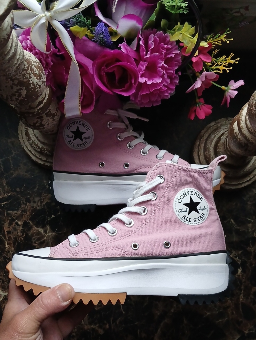 Converse Run Star Hike Comfort/Athletic Chunky Shoes Size 6.5 for Women